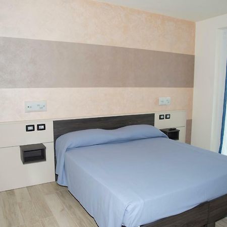 Casa Pepe Bed & Breakfast Colà Екстериор снимка