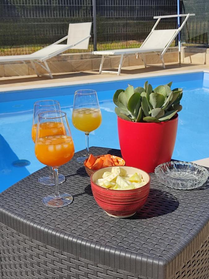 Casa Pepe Bed & Breakfast Colà Екстериор снимка